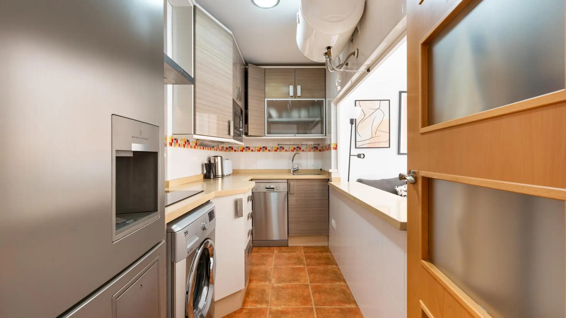 Wintowinrentals Quiet Apartment, Good Location, Free Parking Malaga Apartment