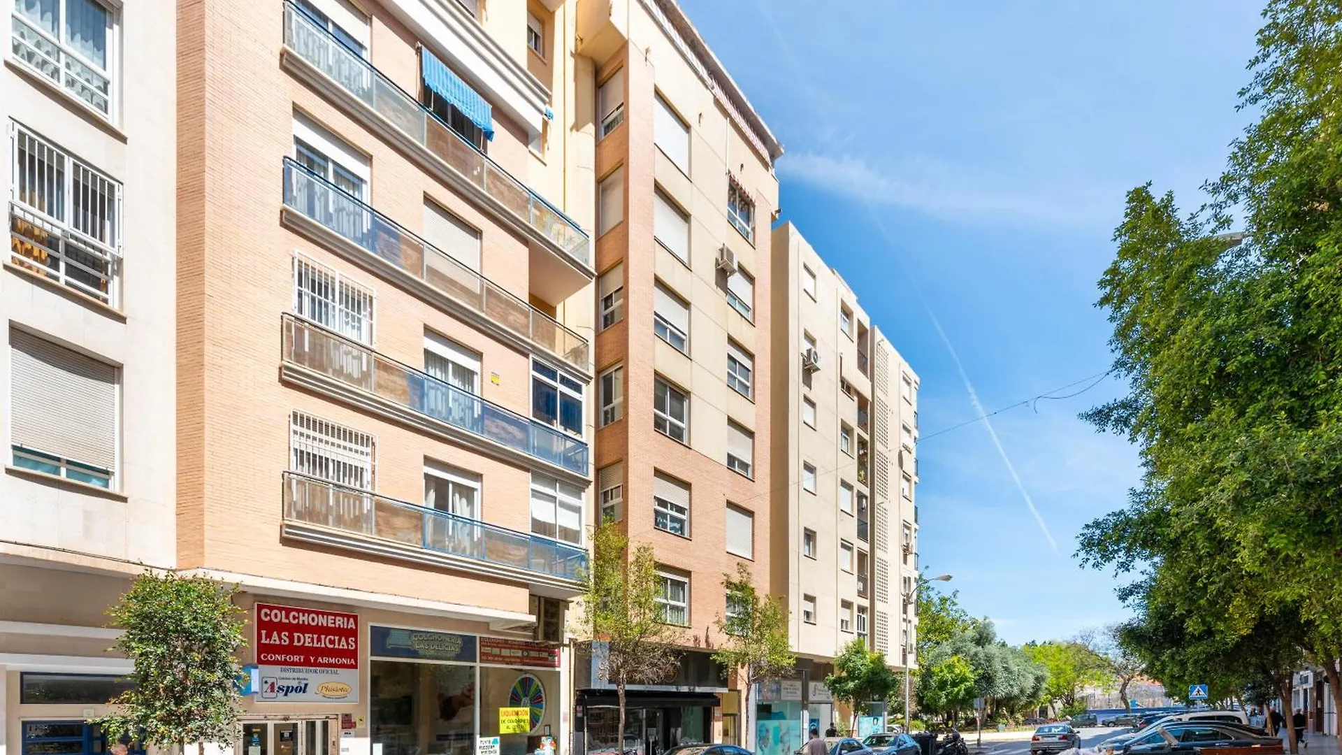 Wintowinrentals Quiet Apartment, Good Location, Free Parking Malaga Apartment